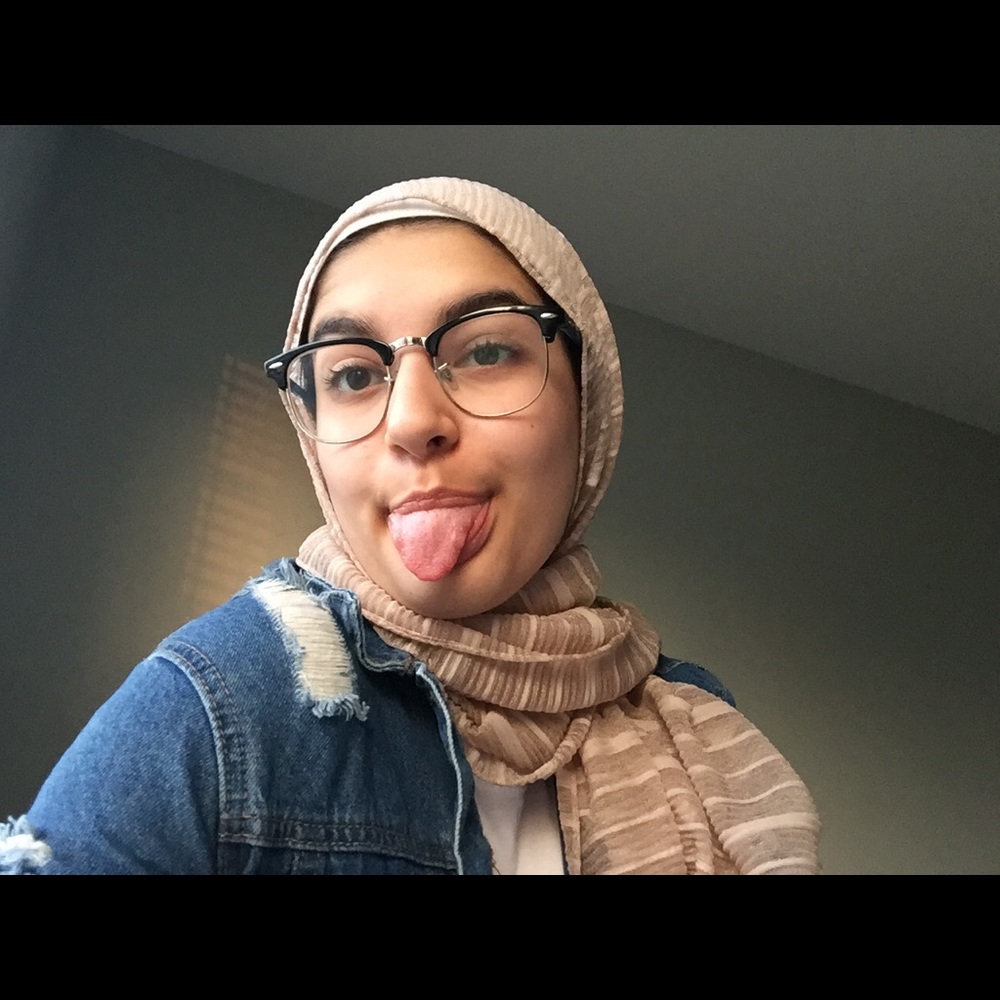 Meet your Posher, Fatma